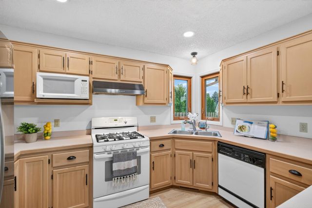18853 English Avenue, Farmington, MN 55024