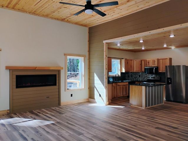 400 Molly Circle, Ellijay, GA 30540