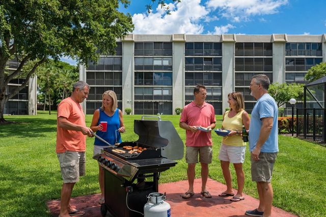 9220 SW 14th Street 3-208, Boca Raton, FL 33428