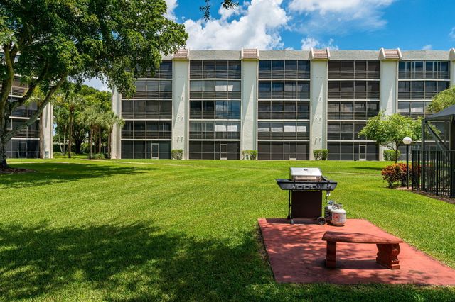 9220 SW 14th Street 3-208, Boca Raton, FL 33428
