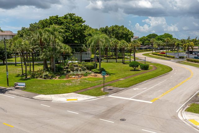 9220 SW 14th Street 3-208, Boca Raton, FL 33428