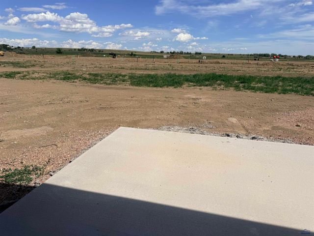 4070 MCINTOSH LN, Rapid City, SD 57703