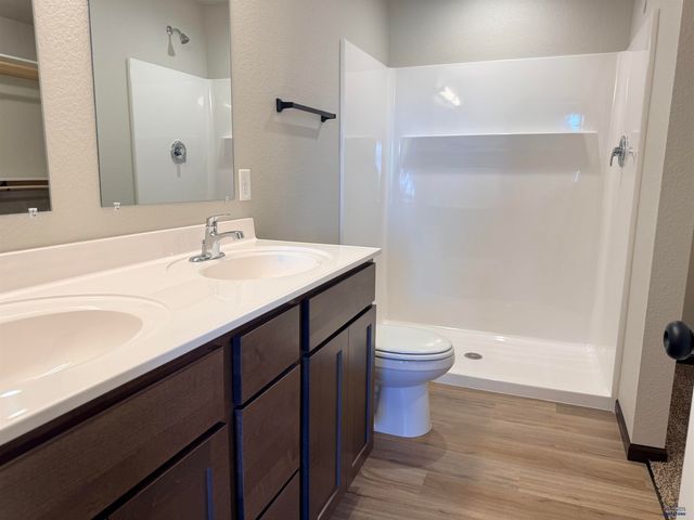 4070 MCINTOSH LN, Rapid City, SD 57703