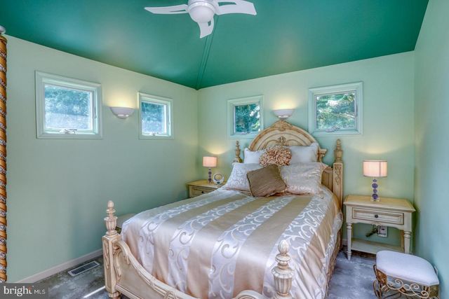 1326 FORREST AVE, Dover, DE 19904