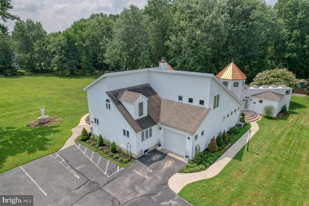 1326 FORREST AVE, Dover, DE 19904