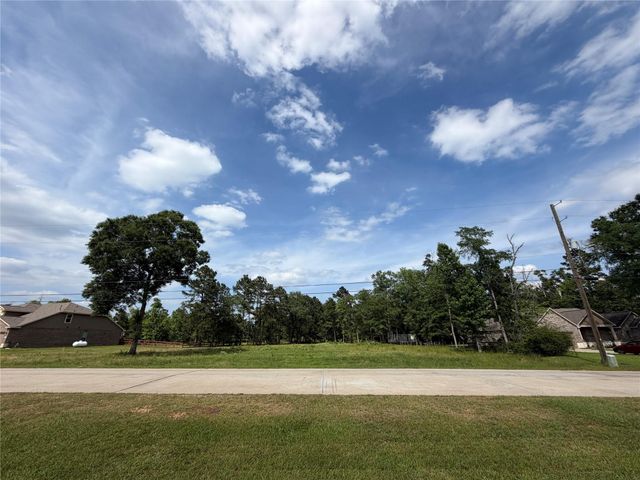 6218 Rolling Hills Road, Conroe, TX 77303