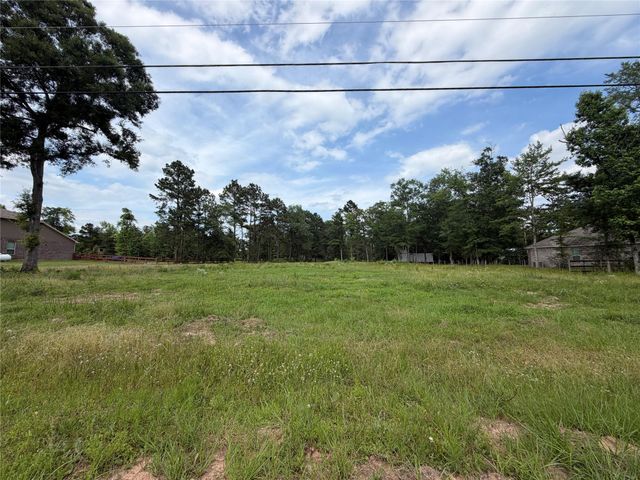 6218 Rolling Hills Road, Conroe, TX 77303