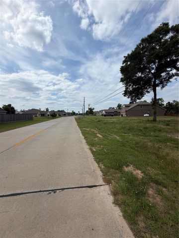6218 Rolling Hills Road, Conroe, TX 77303