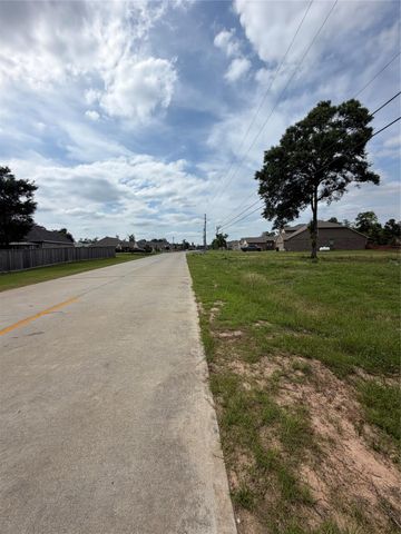 6218 Rolling Hills Road, Conroe, TX 77303