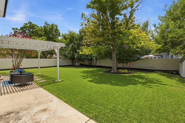 306 Thunderbay DR, Georgetown, TX 78626