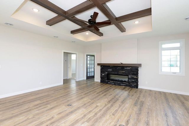 235 Emma Court, Mapleton, ND 58059