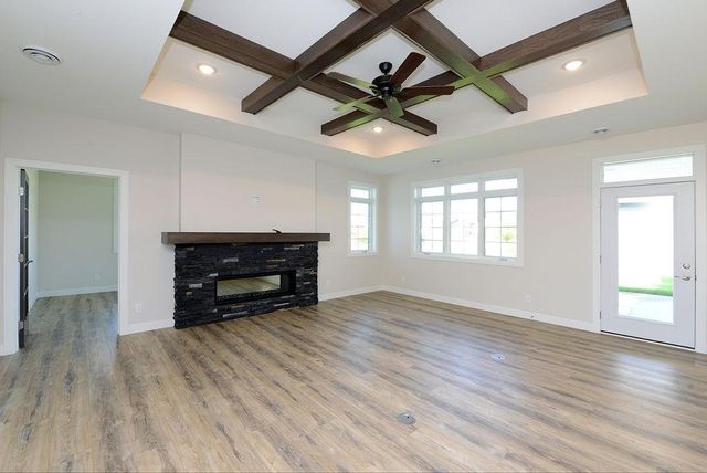 235 Emma Court, Mapleton, ND 58059