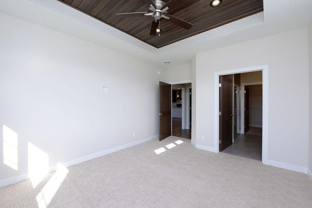 235 Emma Court, Mapleton, ND 58059