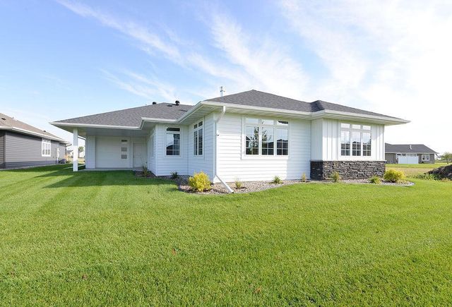 235 Emma Court, Mapleton, ND 58059