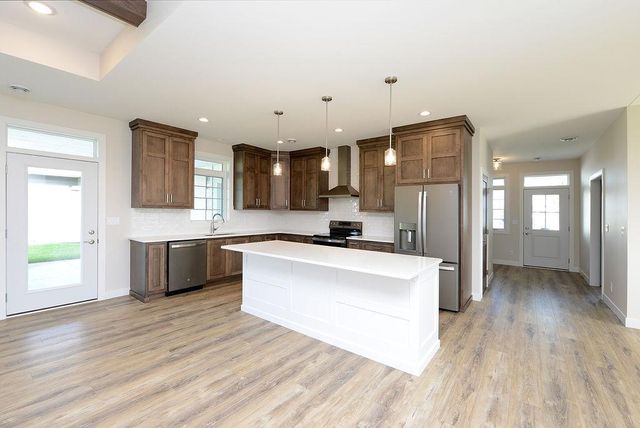 235 Emma Court, Mapleton, ND 58059