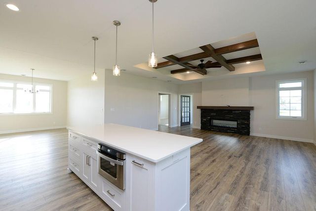 235 Emma Court, Mapleton, ND 58059