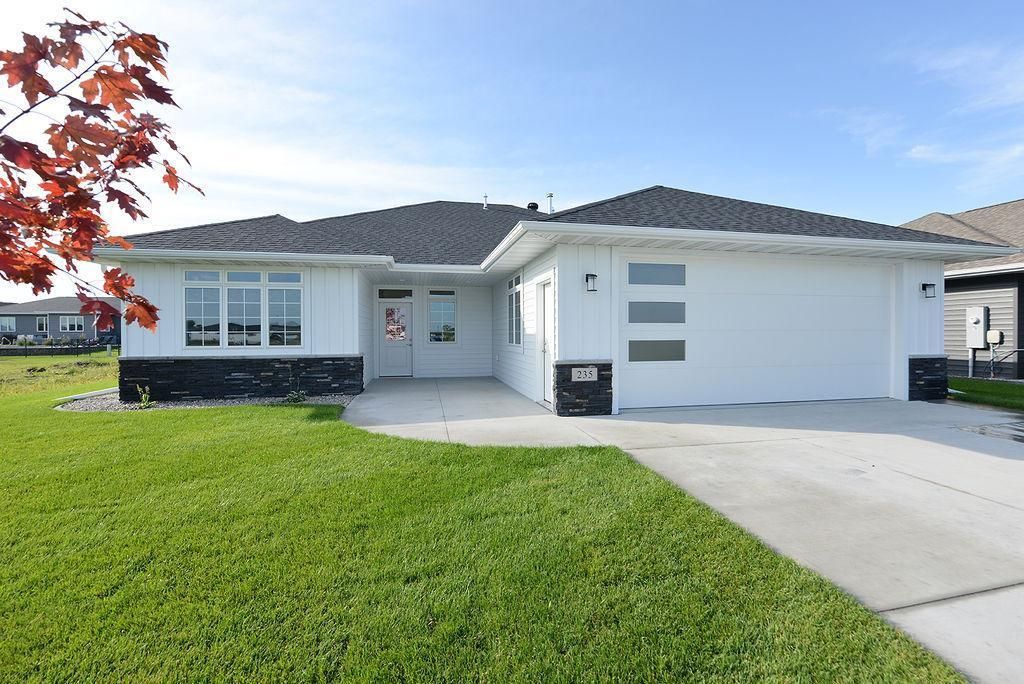235 Emma Court, Mapleton, ND 58059