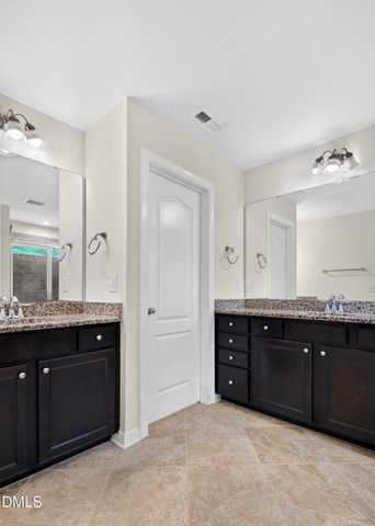 2139 Gregor Overlook Lane, Apex, NC 27502