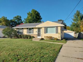 1661 Kentfield Street SW, Wyoming, MI 49519