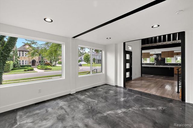 303 Forest Avenue, Royal Oak, MI 48067