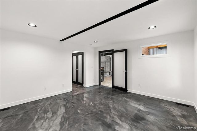 303 Forest Avenue, Royal Oak, MI 48067
