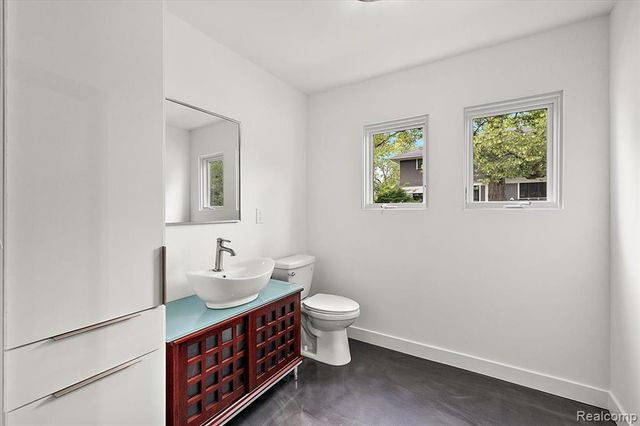 303 Forest Avenue, Royal Oak, MI 48067