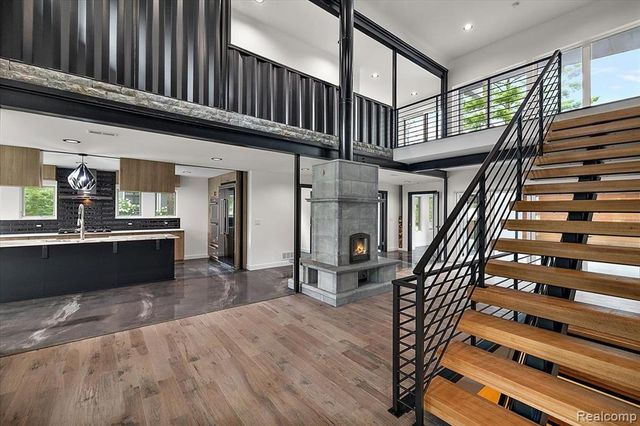 303 Forest Avenue, Royal Oak, MI 48067