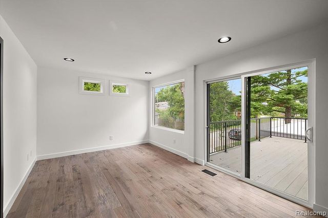 303 Forest Avenue, Royal Oak, MI 48067