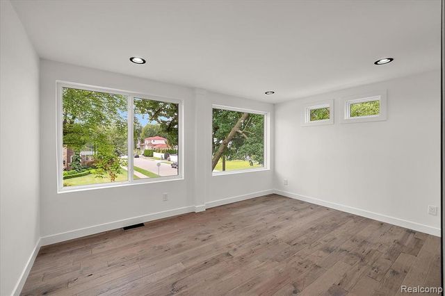 303 Forest Avenue, Royal Oak, MI 48067