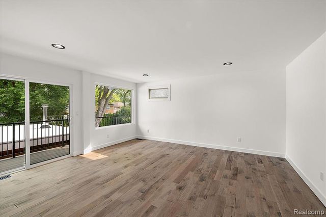 303 Forest Avenue, Royal Oak, MI 48067