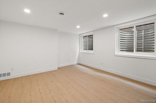303 Forest Avenue, Royal Oak, MI 48067
