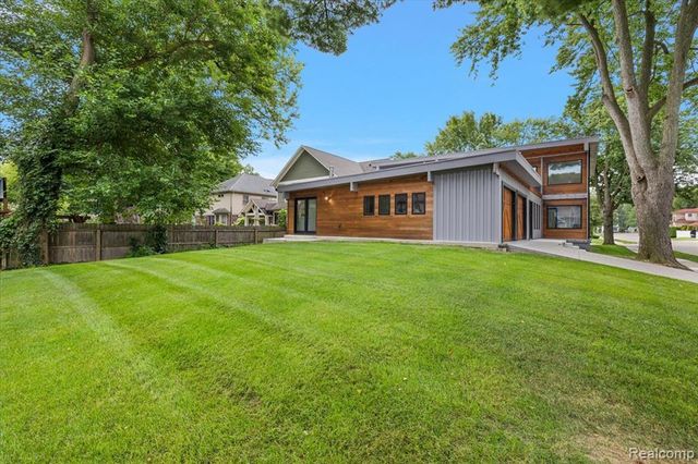 303 Forest Avenue, Royal Oak, MI 48067