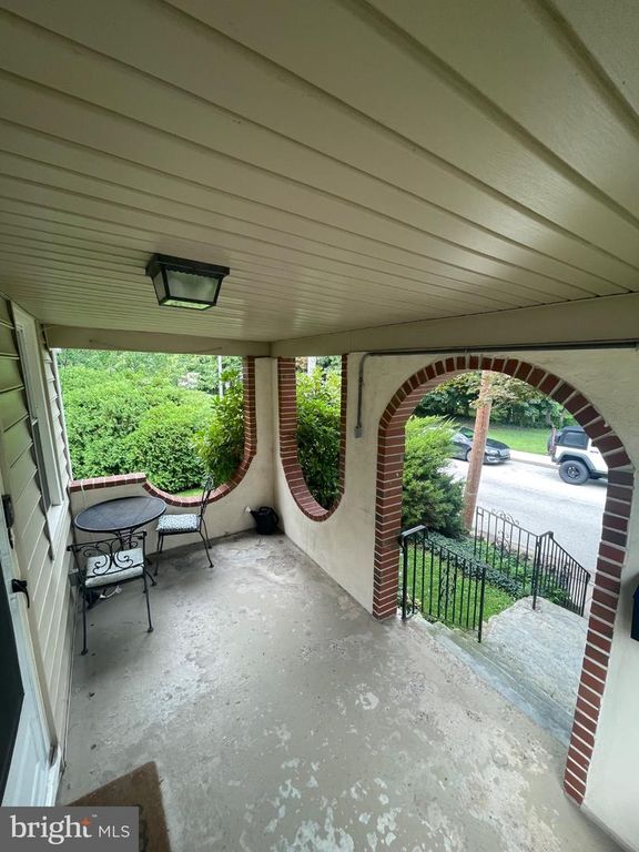 322 WOODLAND AVE, AMBLER, PA 19002 — photo 2