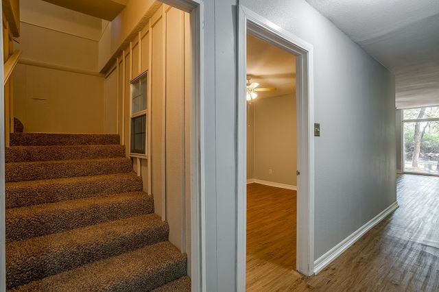 5201 Curzon Avenue 14, Fort Worth, TX 76107