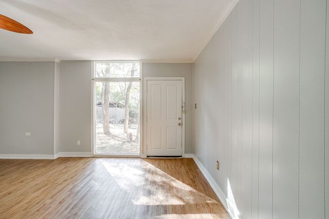 5201 Curzon Avenue 14, Fort Worth, TX 76107