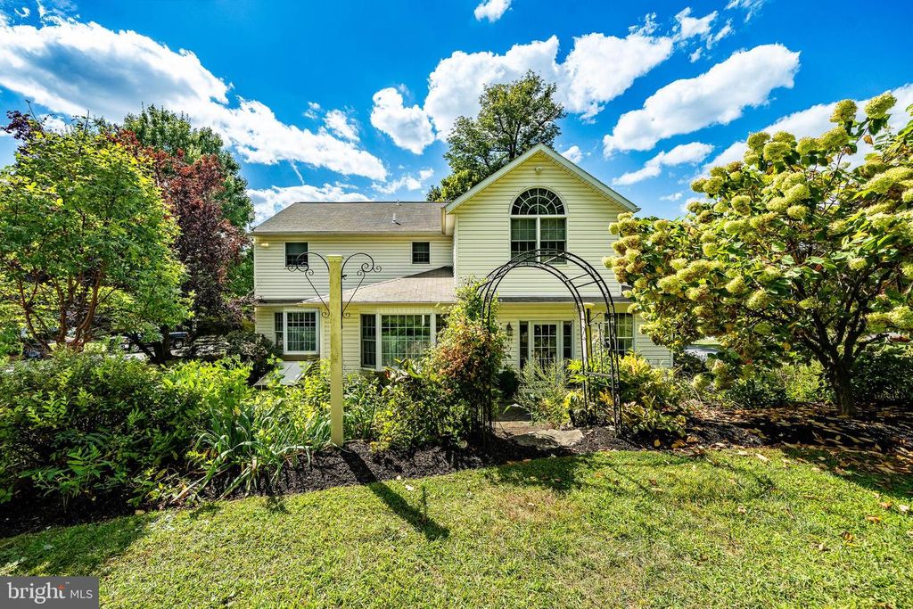 17 DOE RUN LN, Pottstown, PA 19464