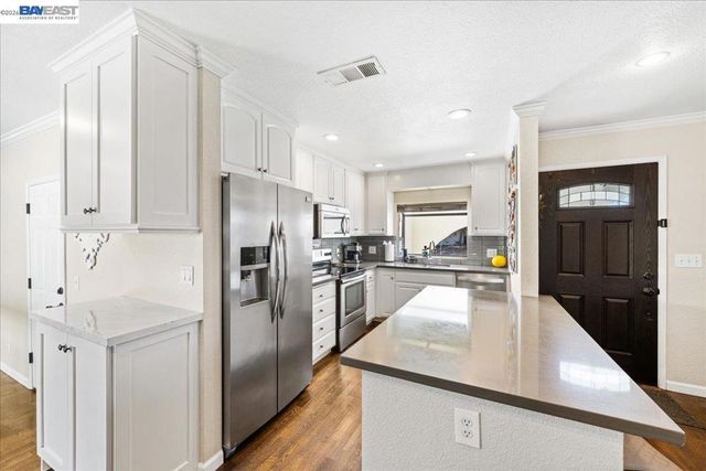 586 Colusa Way, Livermore, CA 94551