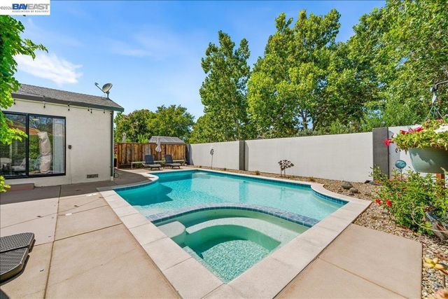 586 Colusa Way, Livermore, CA 94551