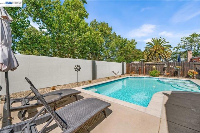 586 Colusa Way, Livermore, CA 94551