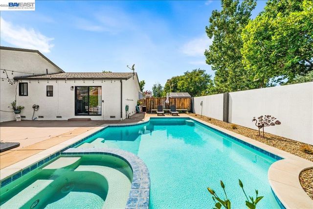 586 Colusa Way, Livermore, CA 94551