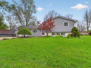 6030 Glenview Drive, Fort Wayne, IN 46815