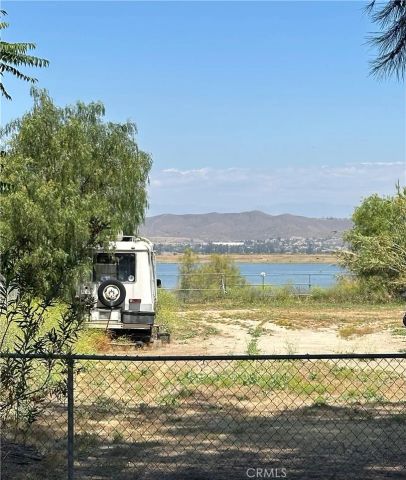 18060 Grand Avenue, Lake Elsinore, CA 92530