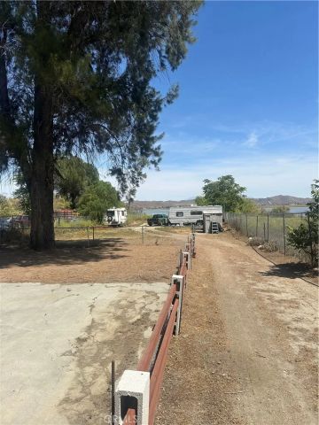 18060 Grand Avenue, Lake Elsinore, CA 92530