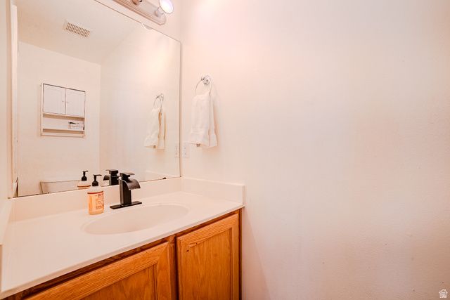 858 W MUSTANG CIR, Saratoga Springs, UT 84045