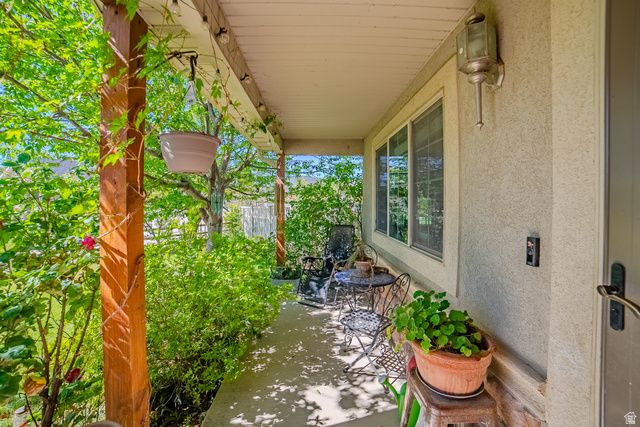 858 W MUSTANG CIR, Saratoga Springs, UT 84045