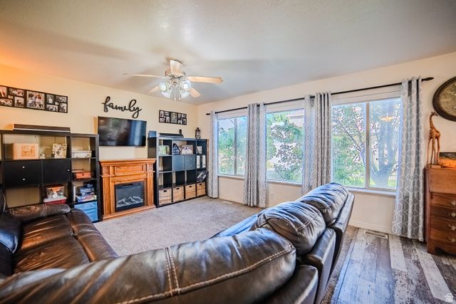 858 W MUSTANG CIR, Saratoga Springs, UT 84045