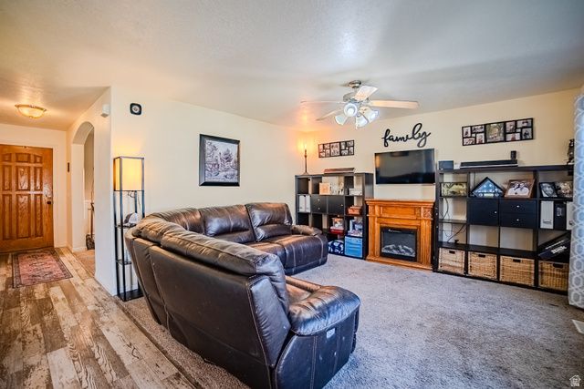 858 W MUSTANG CIR, Saratoga Springs, UT 84045