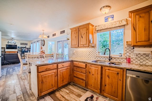 858 W MUSTANG CIR, Saratoga Springs, UT 84045