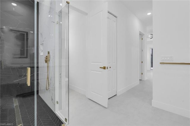 264 W Pine Valley LN, Rotonda West, FL 33947