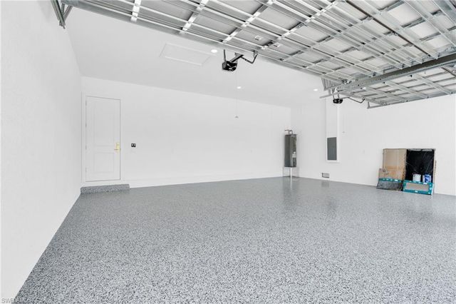 264 W Pine Valley LN, Rotonda West, FL 33947